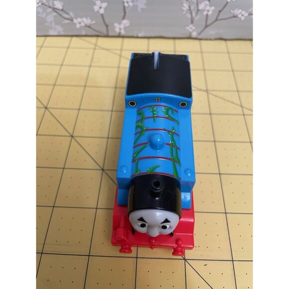 Monkey Palace Thomas And Friends Tank Engine Trackmaster Train w/ Tender ~Works - Picture 6 of 11